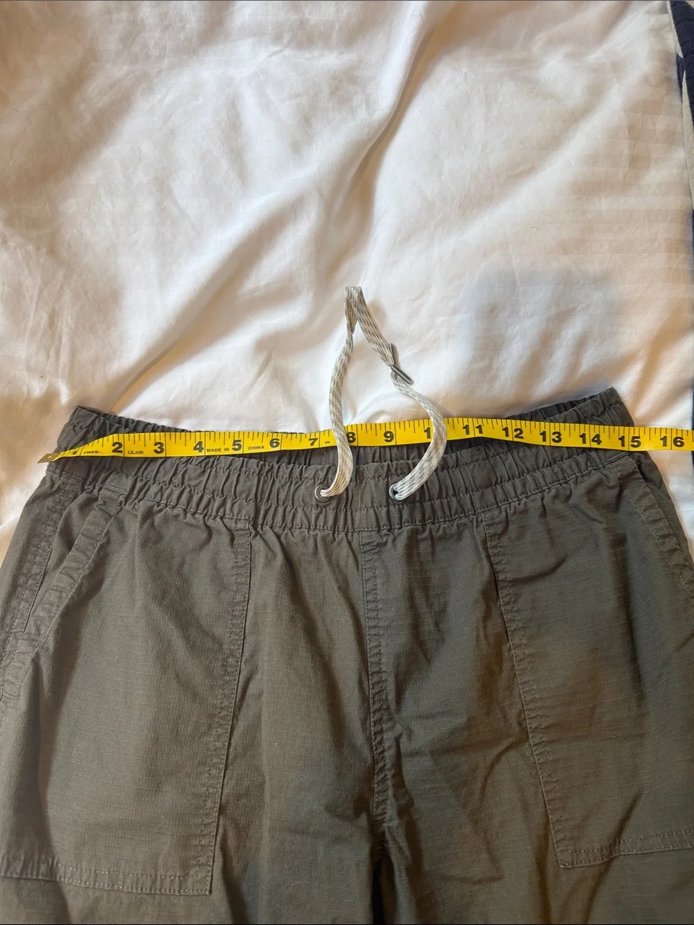 Vuori Olive Green Drawstring Utility Pants - Picture 5 of 6